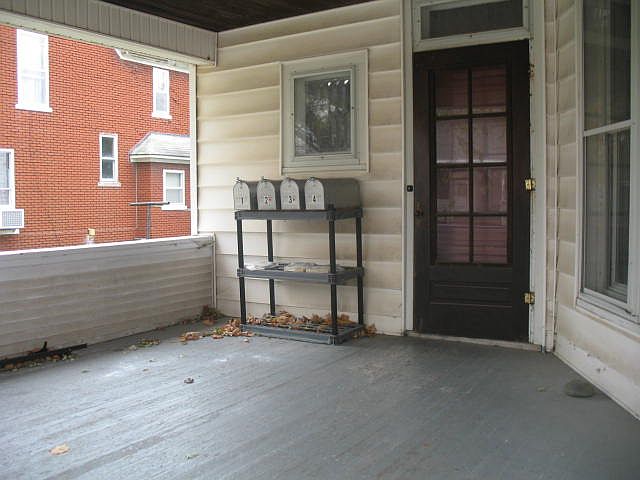 2nd image of 613 N Madison #4