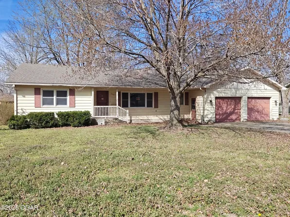 111 Maple St, Lamar, MO 64759