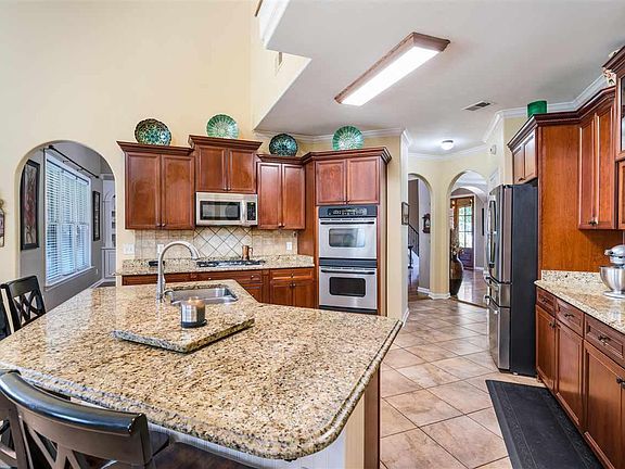 2nd image of 1501 E Indian Wells Dr