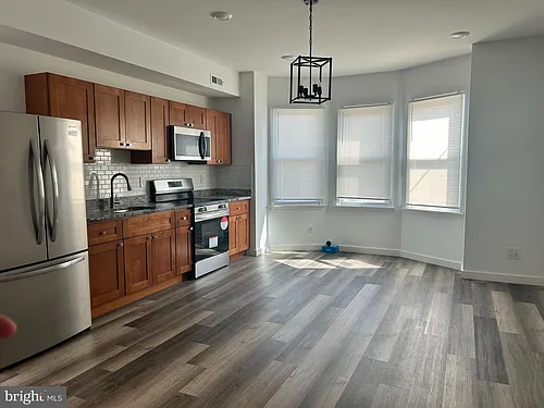 2035 W Toronto St #2 Photo 1