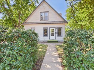 702 E 2nd St, Minden, NE 68959