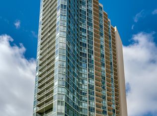 111 W Maple St APT 2703, Chicago, IL 60610