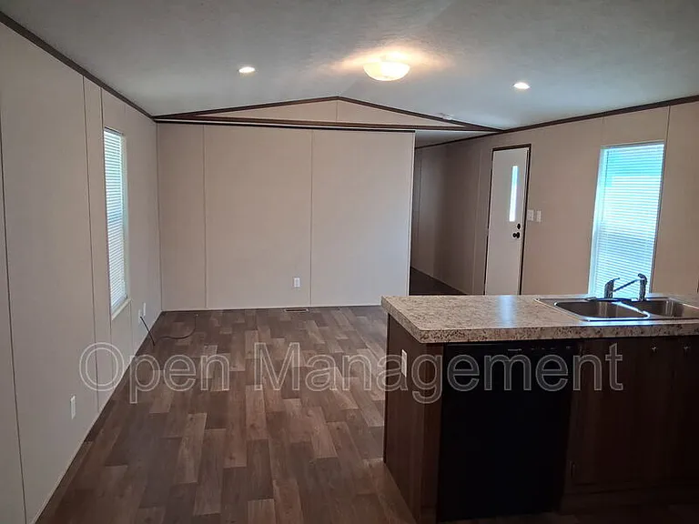 2501 Martin Luther King Blvd #702 — Photo 5