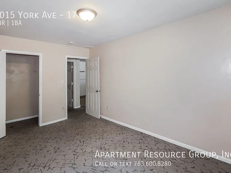 1015 York Ave #17 — Photo 14