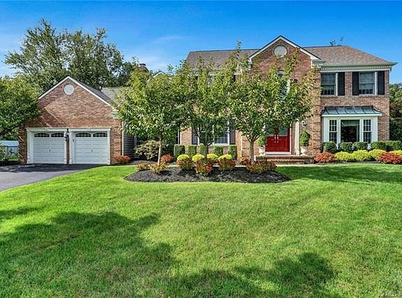 3rd image of 233 Jumping Brook Dr