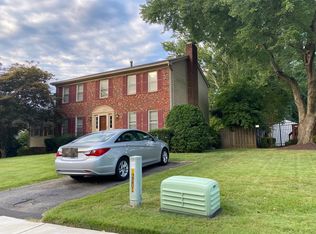 7608 Hayfield Rd, Alexandria, VA 22315