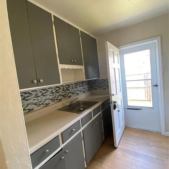 3722 28th St N #B — Photo 2