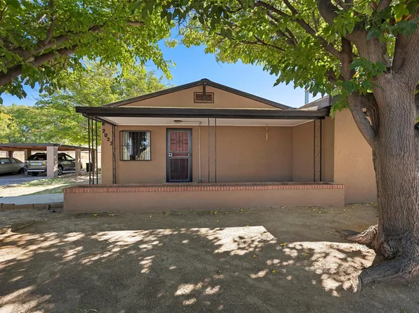 2032 La Vega Dr SW, Albuquerque, NM 87105