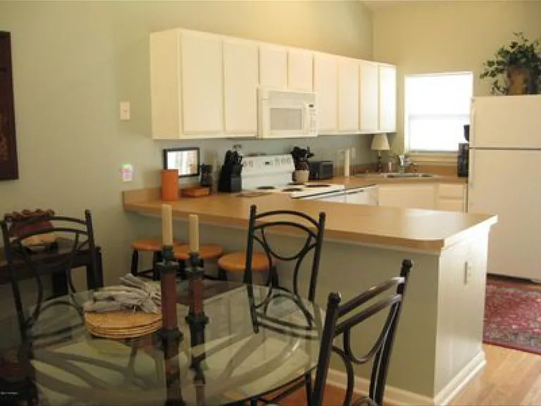 3938 Spicetree Dr — Photo 15
