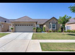 14816 Checkerbloom Dr, Bakersfield, CA 93314