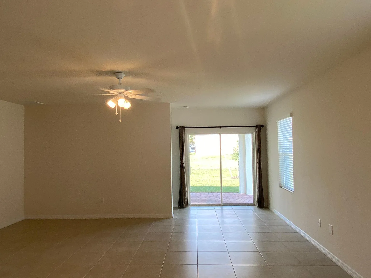 3 bed, 1756 sqft, $1,995 — Photo 4
