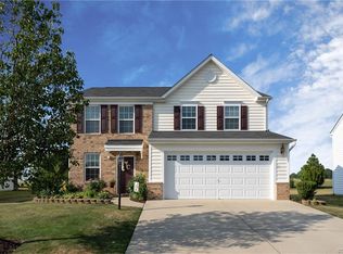 10914 Flowering Redbud Dr, Providence Forge, VA 23140