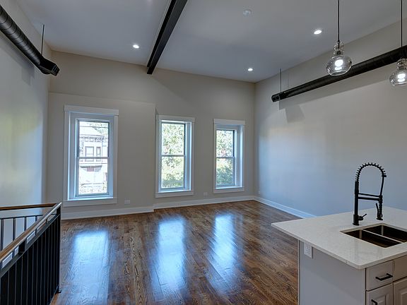 2nd image of 2321 W Warren Blvd #2