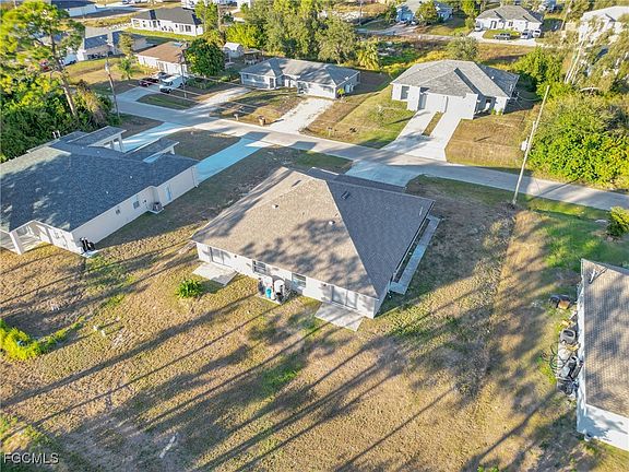 2nd image of 4713/4715 28th St SW