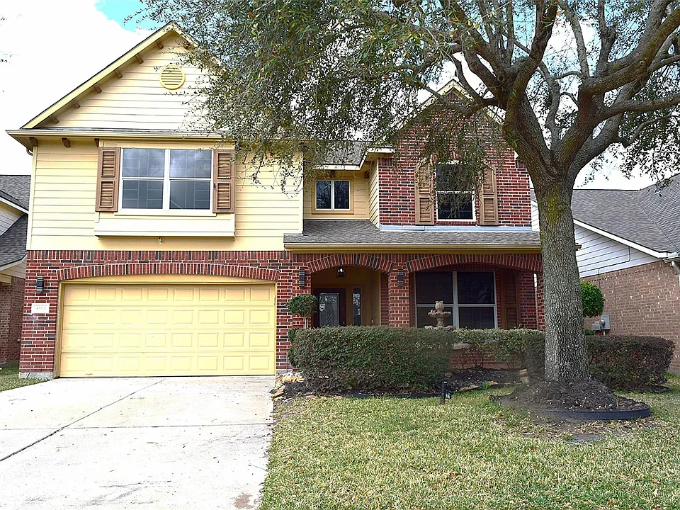 4911 Dwarf Honey Suckle Ct