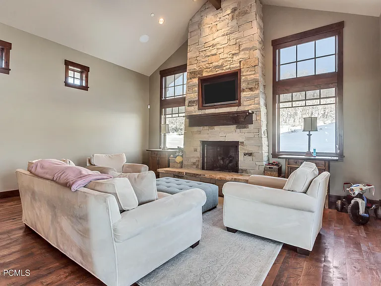 8235 N Sunrise Loop — Photo 6