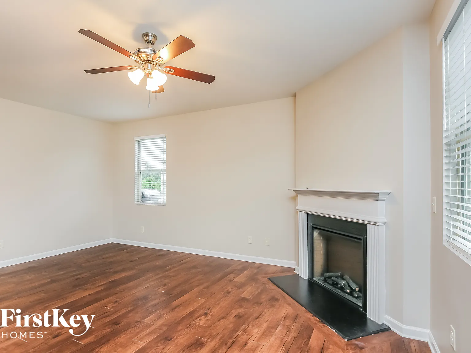 4 bed, 2.5 bath, 2172 sqft, $2,360 — Photo 2