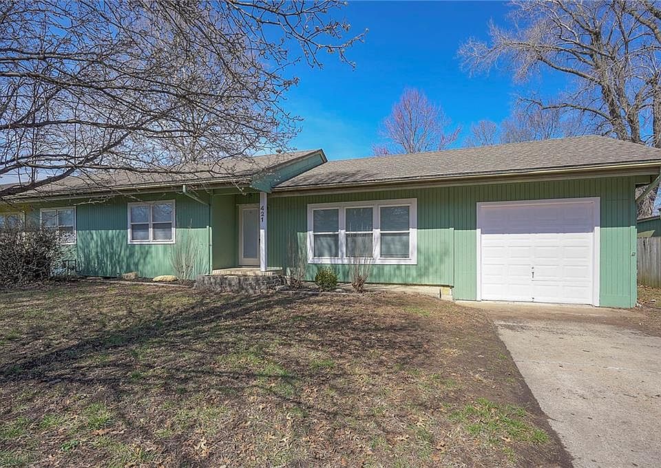 1st image of 421 Sagebrush Ln