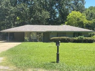 2002 Turtle Creek Dr, Marshall, TX 75670