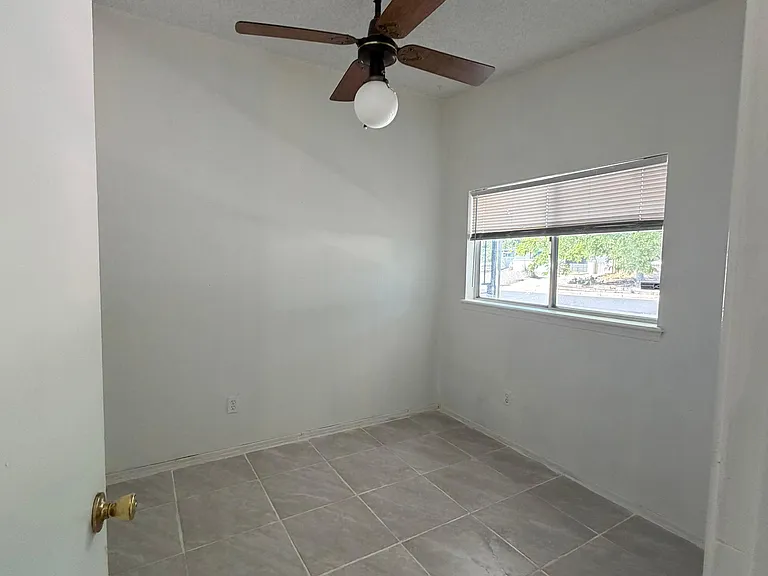 12708 Cloudview Ave NE — Photo 8