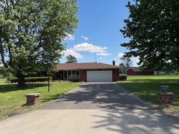 1622 Sunset Dr, Carmi, IL 62821