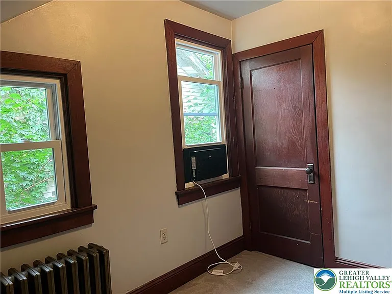 543 W Emaus Ave — Photo 47