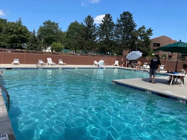 9 Davis Rd APT C1, Acton, MA 01720