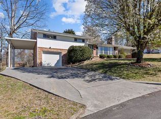 149 Raintree Dr, Kingsport, TN 37665