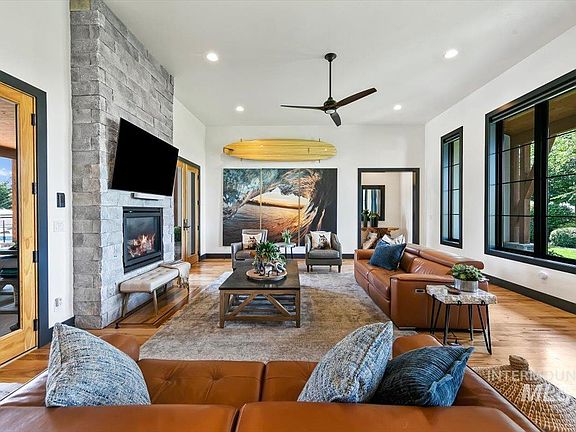 4th image of 2972 N Ballantyne Ln