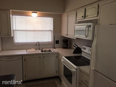 5th image of 211 Pasadena Ave N APT 302