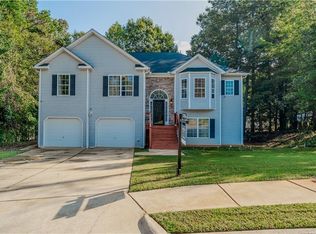 6160 Queensdale Dr, Douglasville, GA 30135