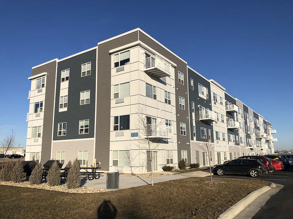 Flats on 21