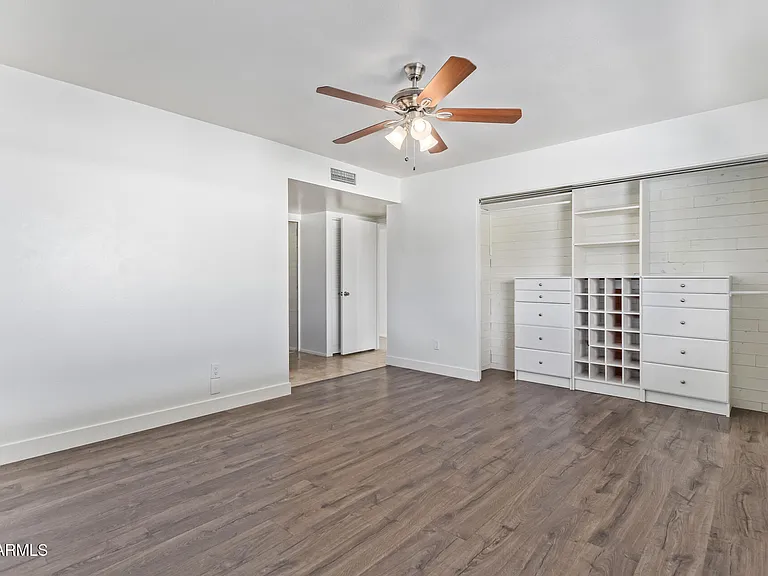 3929 S Pine St — Photo 10