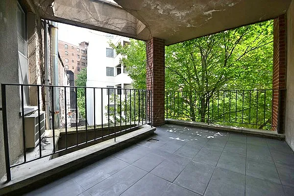 Rented by Bold New York | media 54