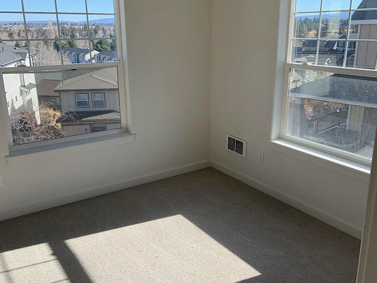 1719 NE Lotus Dr #1 — Photo 11