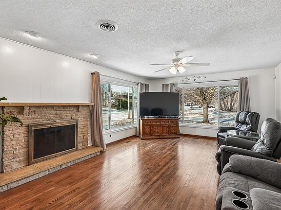 5th image of 1003 20th St