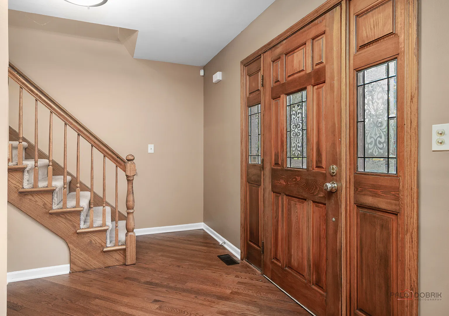 4 bed, 2.5 bath, 2479 sqft, $4,600 — Photo 3