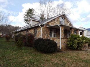 273 Hill St, Murphy, NC 28906