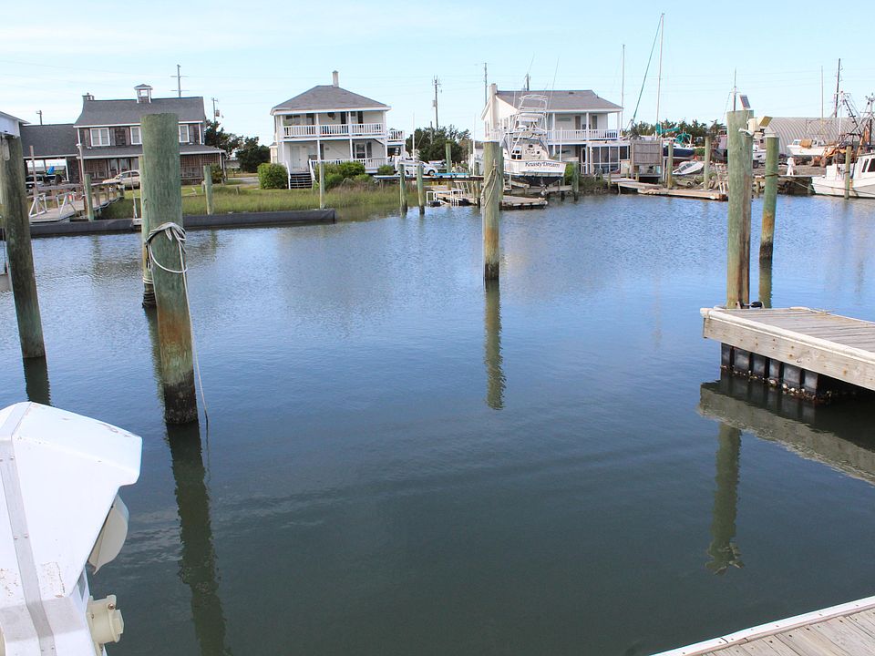 1st image of Slip 4 Beaufort Marina Vlg Yacht Club