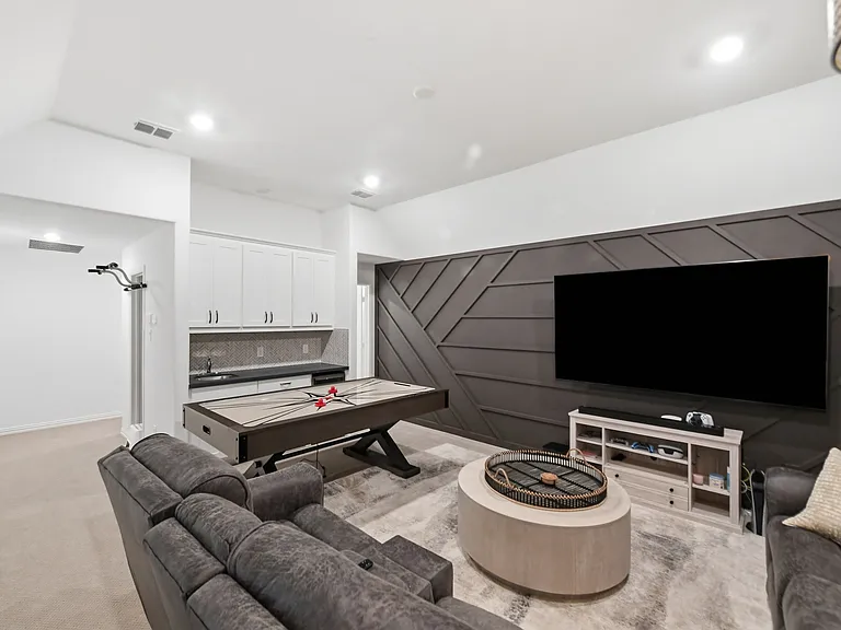 816 Omaha Trl — Photo 26
