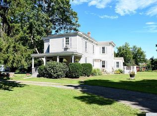 7 Maple Ave, Hudson, NY 12534