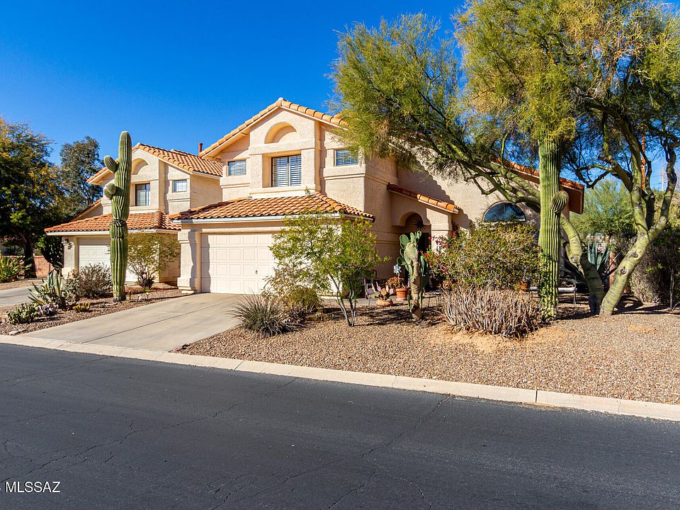 1st image of 832 W Clear Creek Way