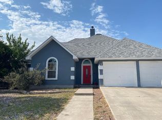 203 Ramon Cardenas Dr, Del Rio, TX 78840