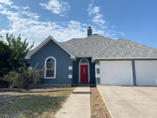 203 Ramon Cardenas Dr, Del Rio, TX 78840