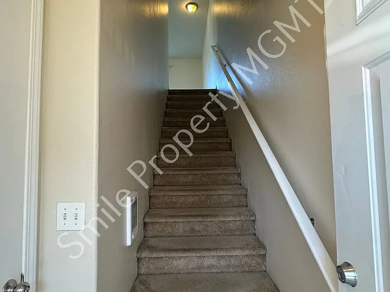 13450 SE Division St — Photo 2