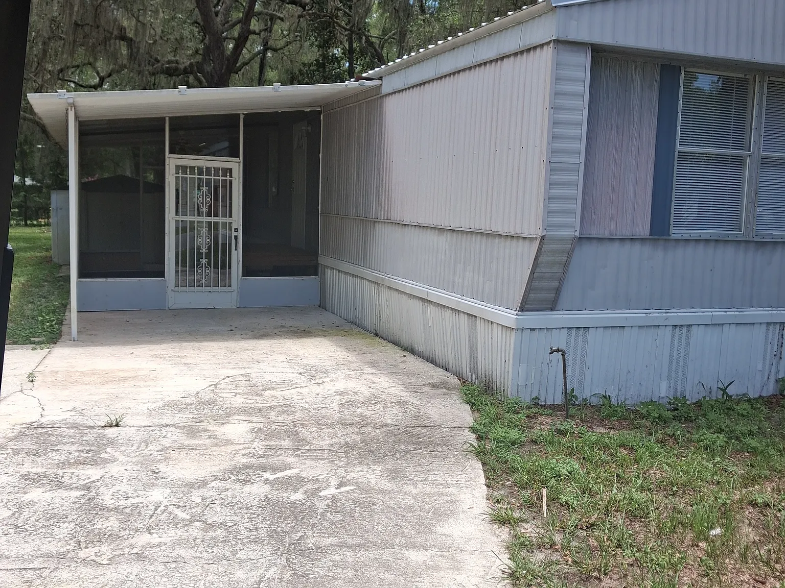 3 bed, 924 sqft, $1,300 — Photo 4