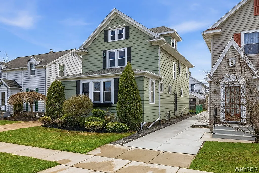 293 Wardman Rd photo 1