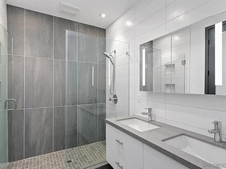 4079 1st Ave #4 — Photo 9