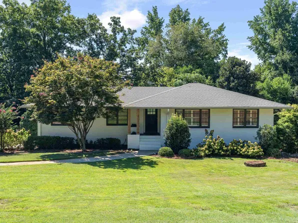 1853 Southwood Rd, Vestavia Hills, AL 35216