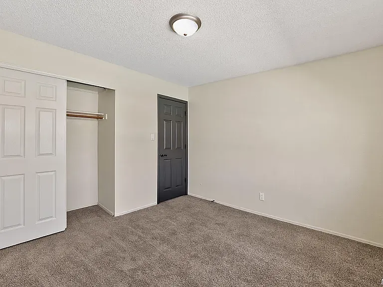 3582 W 14th Pl — Photo 12